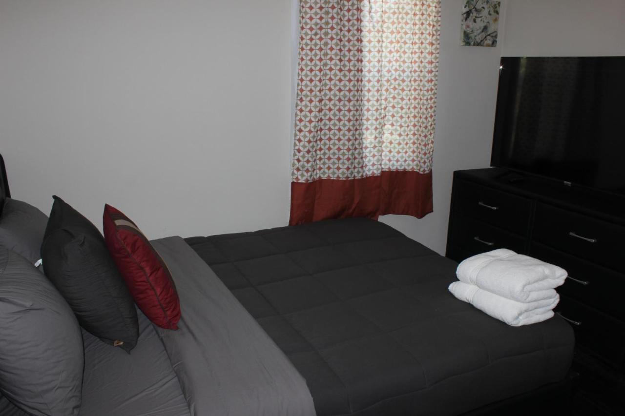 Apartment Entire 3 Bedroom With Golf Putting & Hot