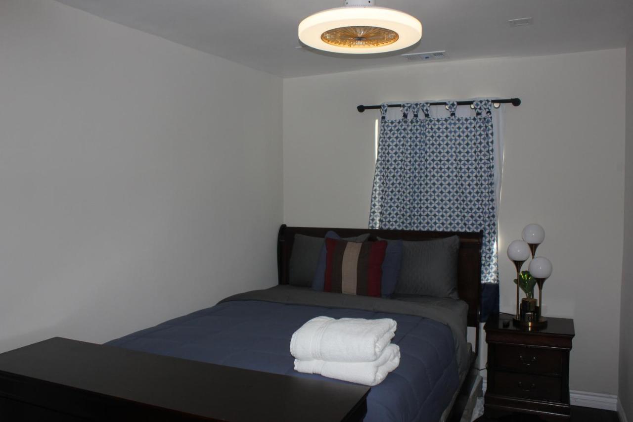 Apartment Entire 3 Bedroom With Golf Putting & Hot *